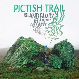 PICTISH TRAIL Island Family 